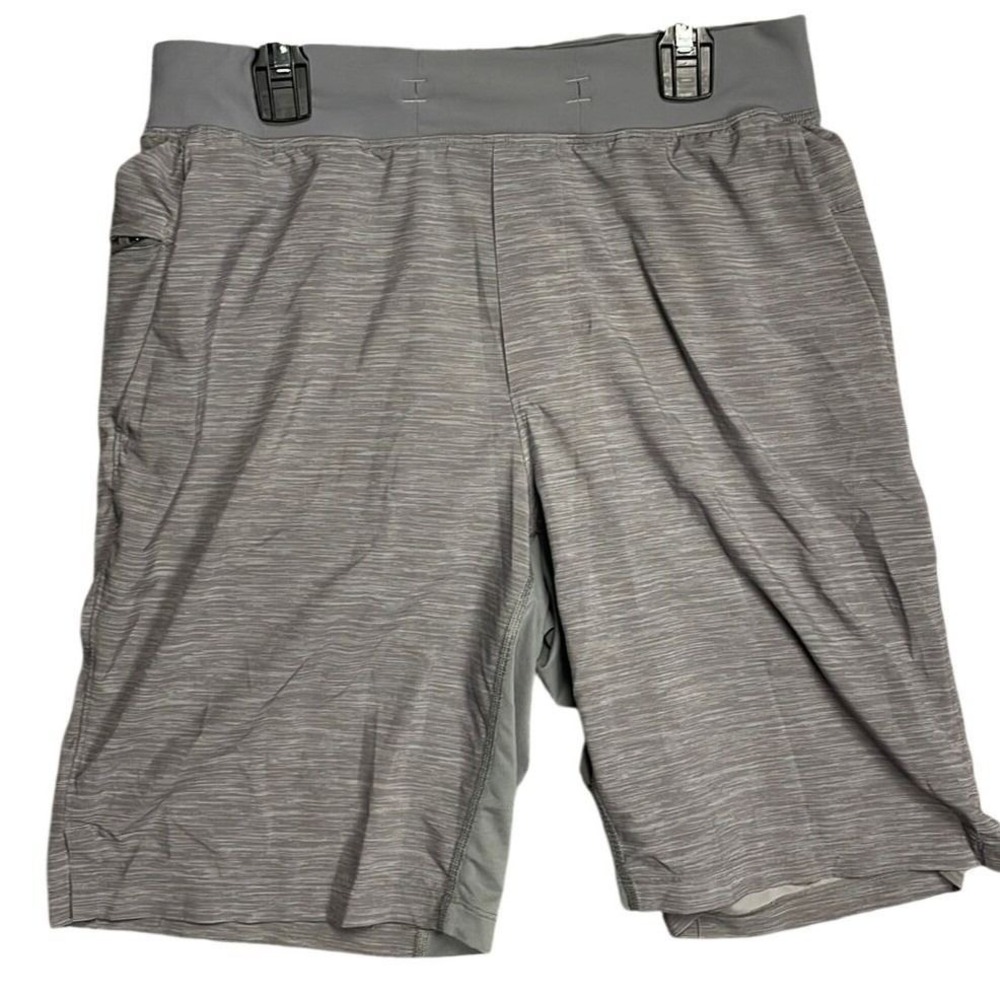 Lululemon THE Short 9 Heathered Gray Athletic Training Men Size S Athletic
